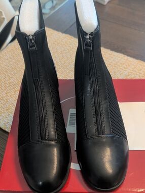 Journee Collection Black Women’s Front-Zip Ankle Boots - Classic Chic